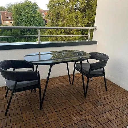 Moderne Ferienwohnung In Gelsenkirchen-Schalke Fuer 1 Bis 7 Personen Mit Terrasse, Ideal Fuer Gruppen & Stadionbesuche Экстерьер фото
