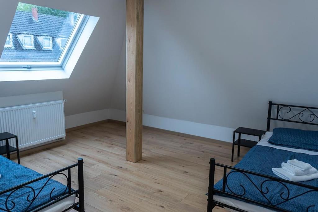 Moderne In Gelsenkirchen-schalke Fuer 1 Bis 7 Personen Mit Terrasse, Ideal Fuer Gruppen & Stadionbesuche Апартаменты Гельзенкирхен