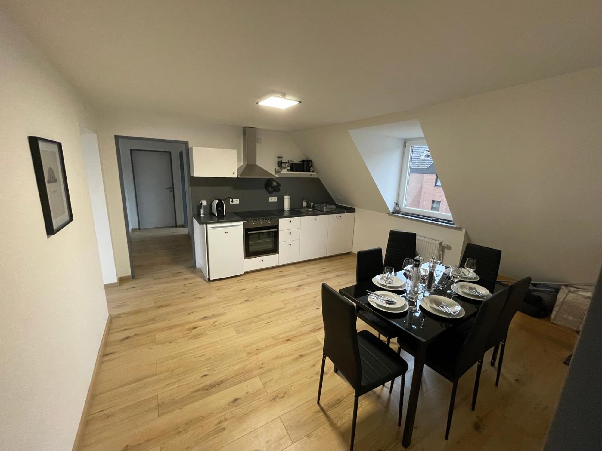 Апартаменты Moderne In Gelsenkirchen-schalke Fuer 1 Bis 7 Personen Mit Terrasse, Ideal Fuer Gruppen & Stadionbesuche *